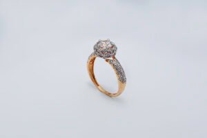 Solitaire Style zircon ring