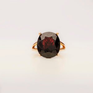Crimson Crown – 21k Gold Solitaire with Odisha Garnet