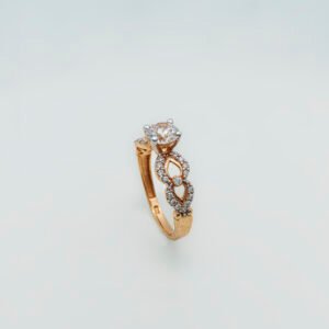 Engagement Style Zircon Ring