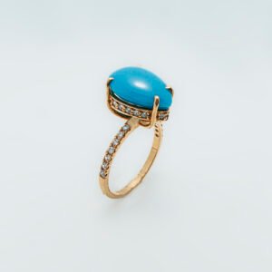 Elegant Turquoise Cabochon Ring