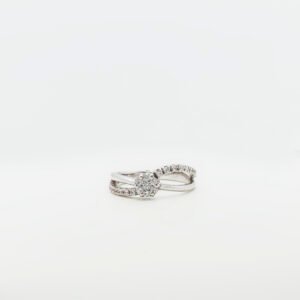 Twist Design Zircon Ring in 21K Gold