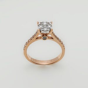 18K Gold Diamond Cluster Ring