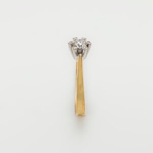 21K Gold Diamond Floral Solitaire Ring